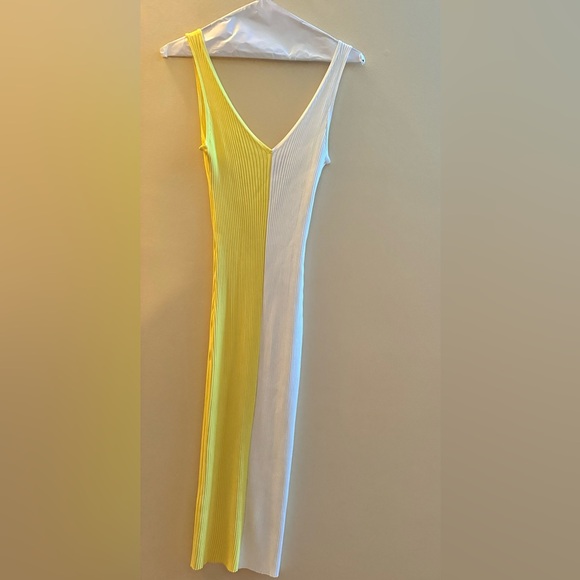 Never Worn Staud Dress XS Deep V Cut - Picture 2 of 7